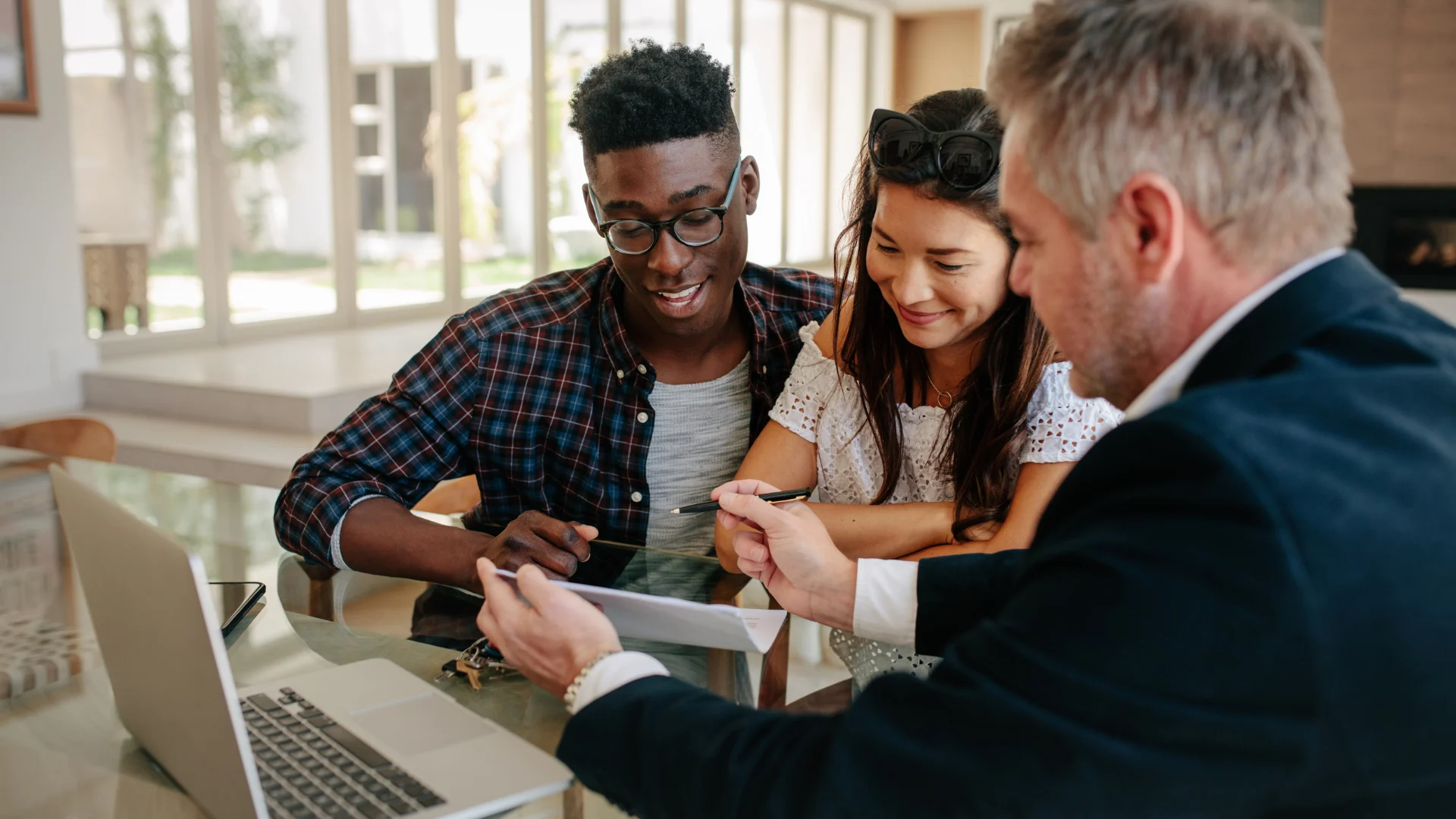 You are currently viewing How We’ll Help You Avoid Common Real Estate Pitfalls